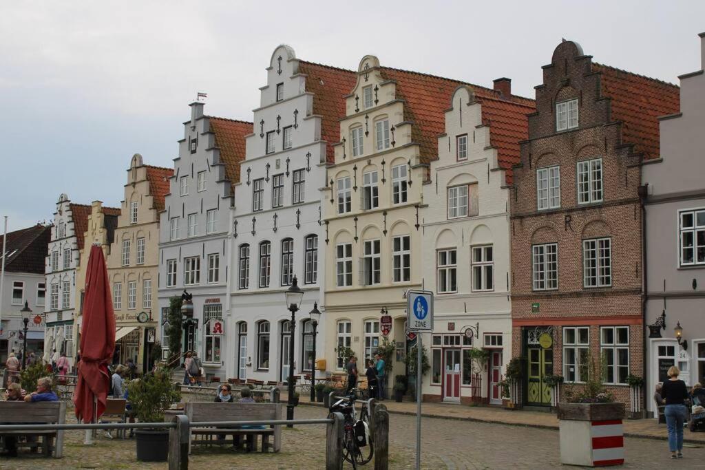 Hollaender Flair Friedrichstadt Exterior photo