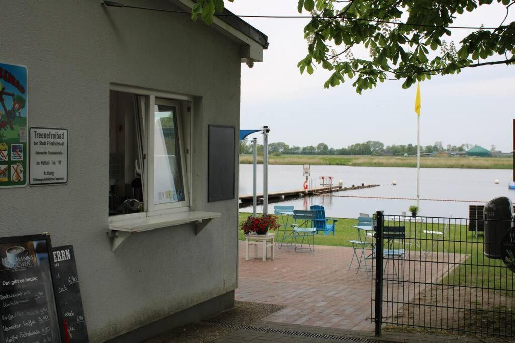 Hollaender Flair Friedrichstadt Exterior photo